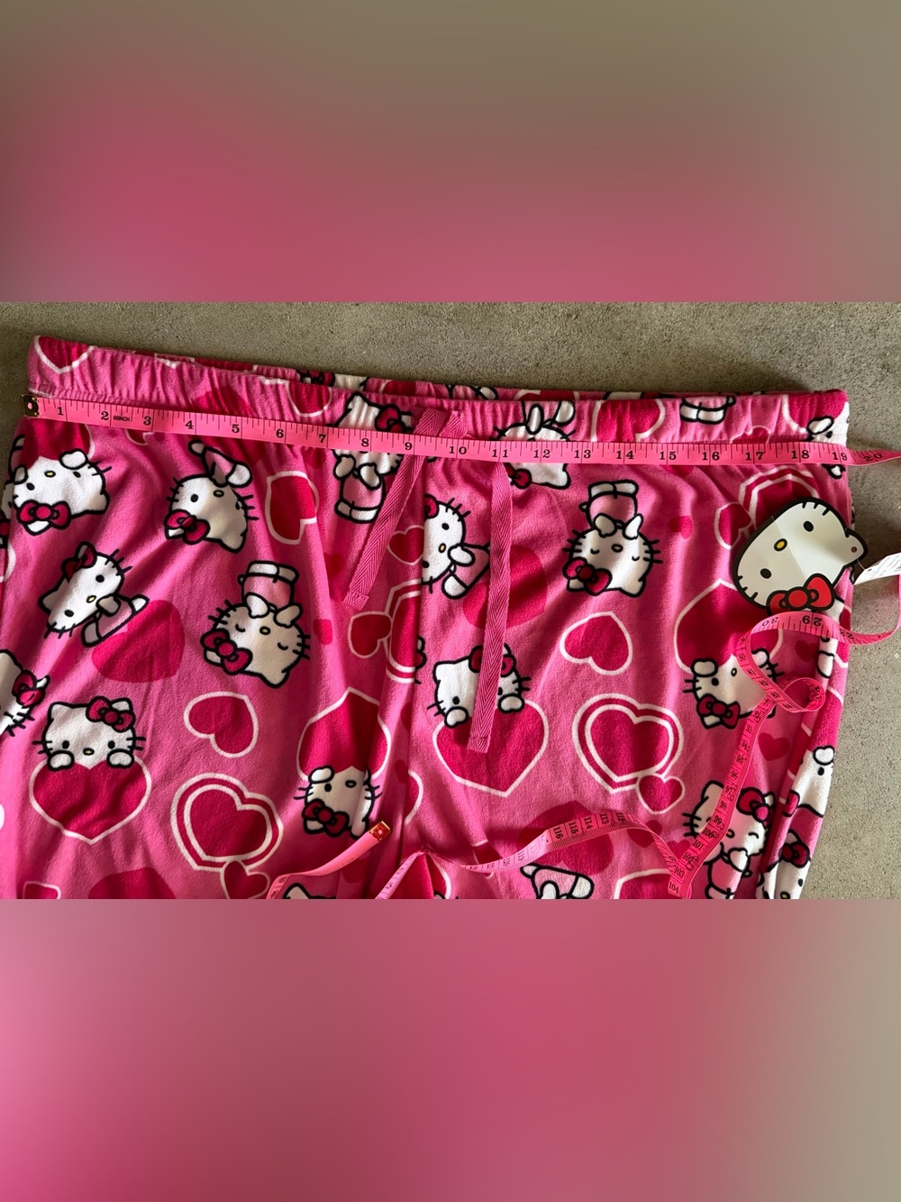⭐️2/$12 Women’s XL Hello Kitty Bright Pink Heart Pajama Bottoms NWT Sanrio - Picture 5 of 7
